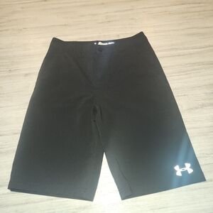 Under Armour Golf Shorts Boys Black Youth Size 14 A1